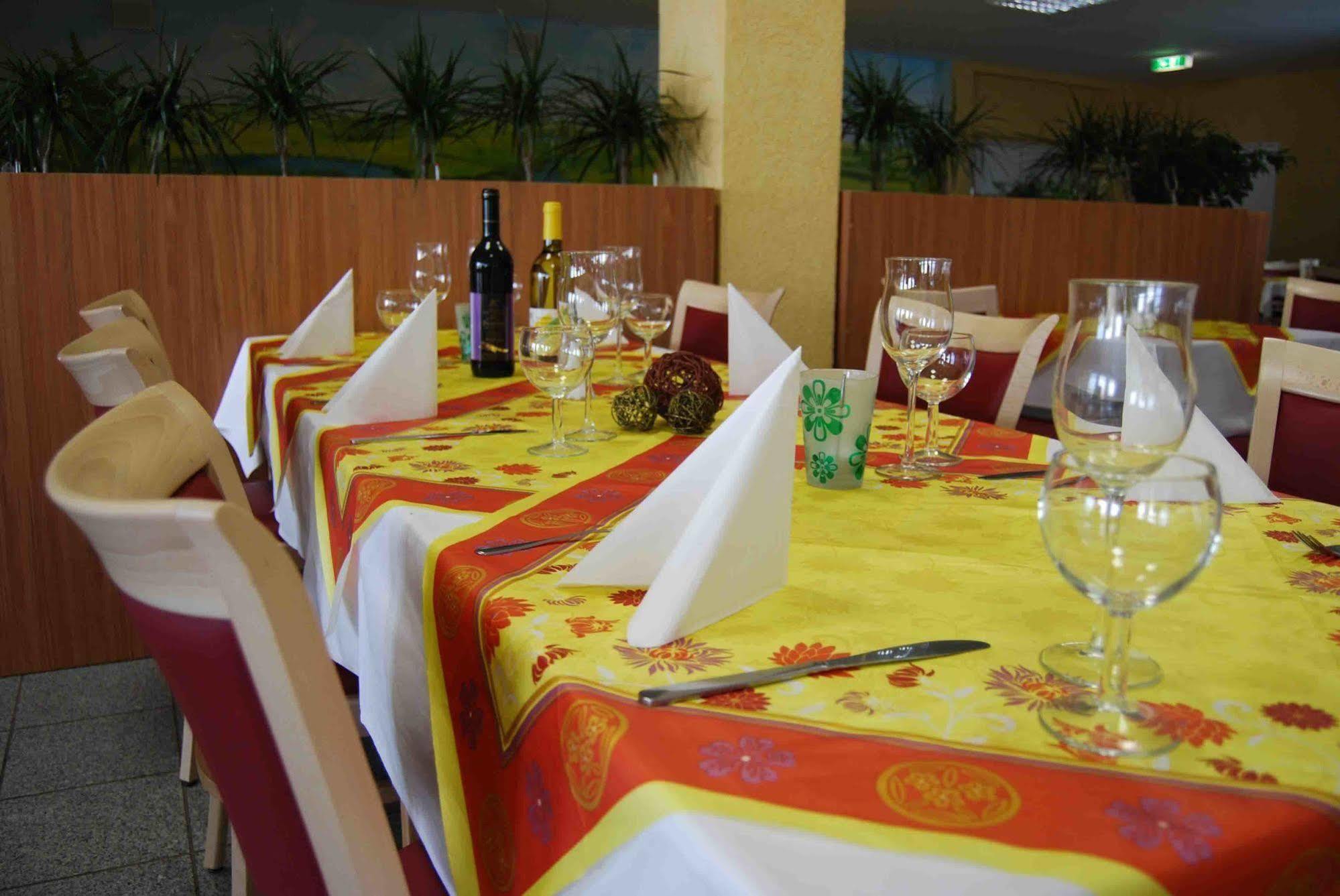 דארמשטאדט Hotel Reuterhof מראה חיצוני תמונה